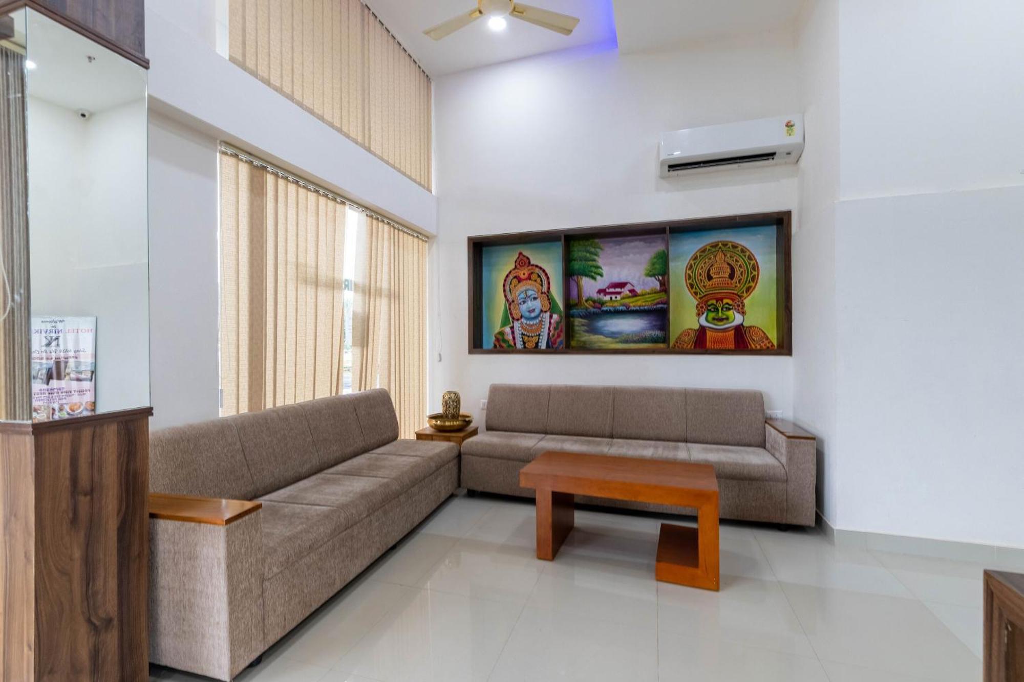 Hotel Super Collection O Nirvikalpa Ullāl Exterior foto